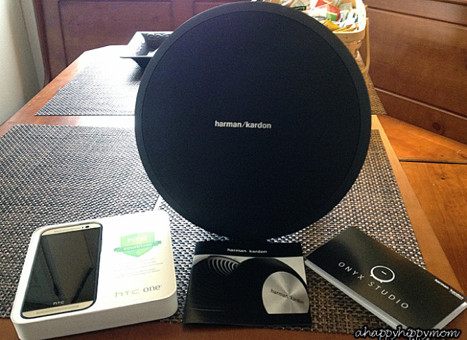  Harman Kardon Onyx Studio