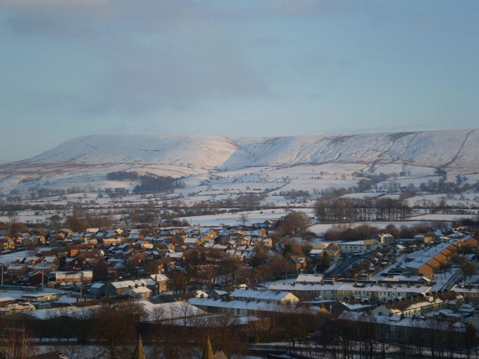 1024px-Pendle_Hill_View