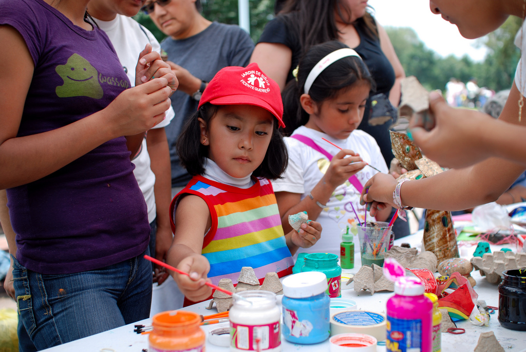 kids painting