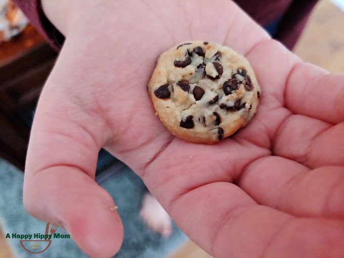 mini chocolate chip cookies